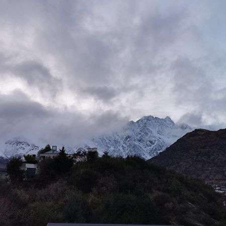 Alpine Village Views Queenstown Exterior photo