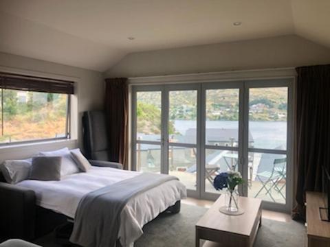 Alpine Village Views Queenstown Exterior photo