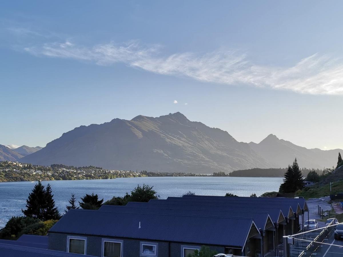 Alpine Village Views Queenstown Exterior photo