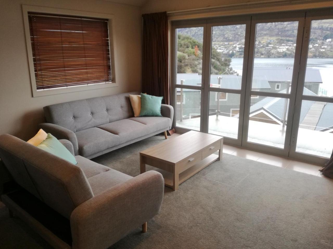 Alpine Village Views Queenstown Exterior photo
